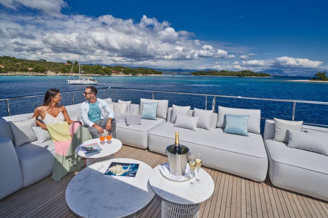Aluminia Too - Flybridge