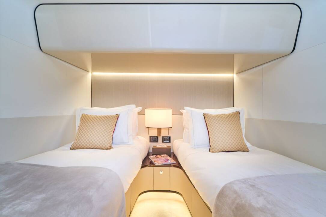 Azimut Grande 27M Aluminia Too Twin Cabin