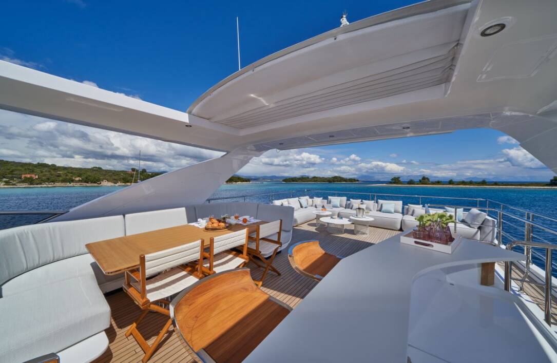 Aluminia Too - Flybridge