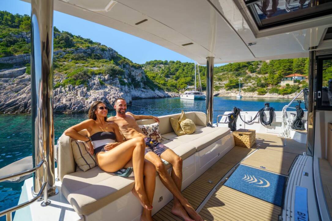 Crewed catamaran Bali 5.8 Farben Charter Croatia