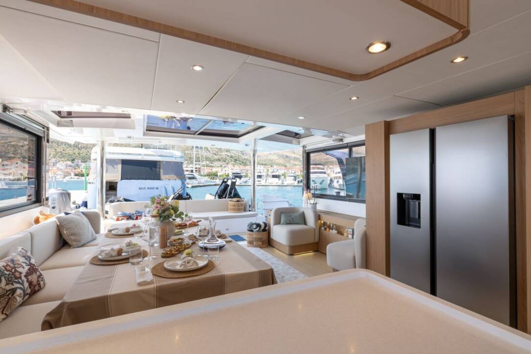 Crewed catamaran Bali 5.8 Farben Charter Croatia