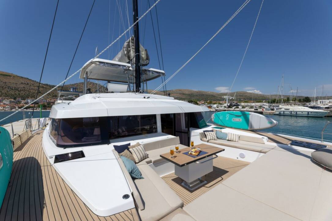 Crewed catamaran Bali 5.8 Farben Charter Croatia
