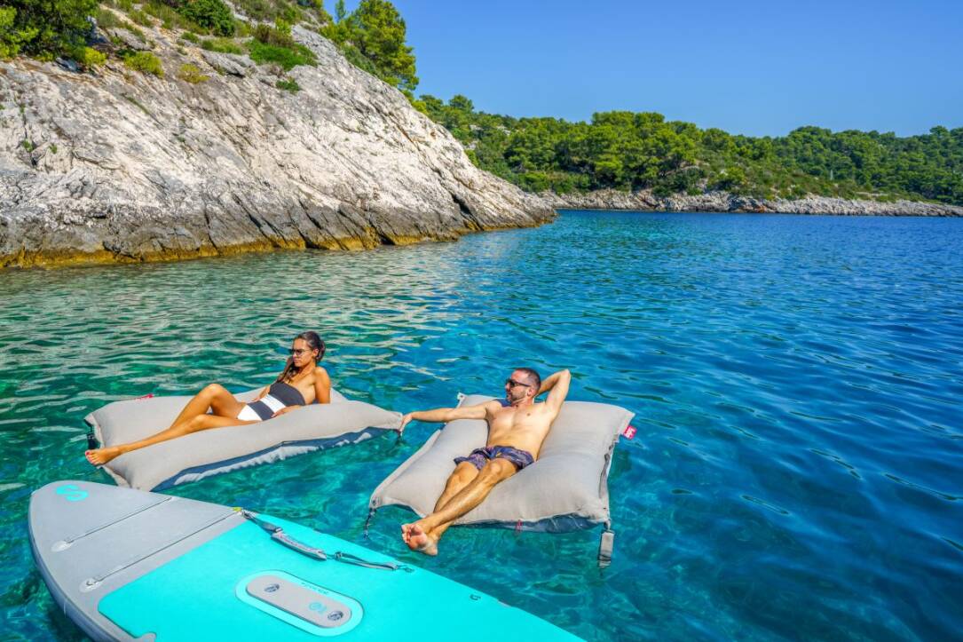 Crewed catamaran Bali 5.8 Farben Charter Croatia