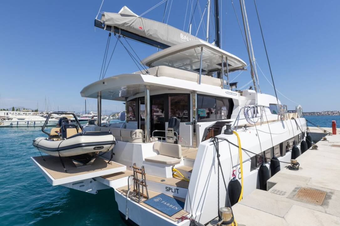 Crewed catamaran Bali 5.8 Farben Charter Croatia