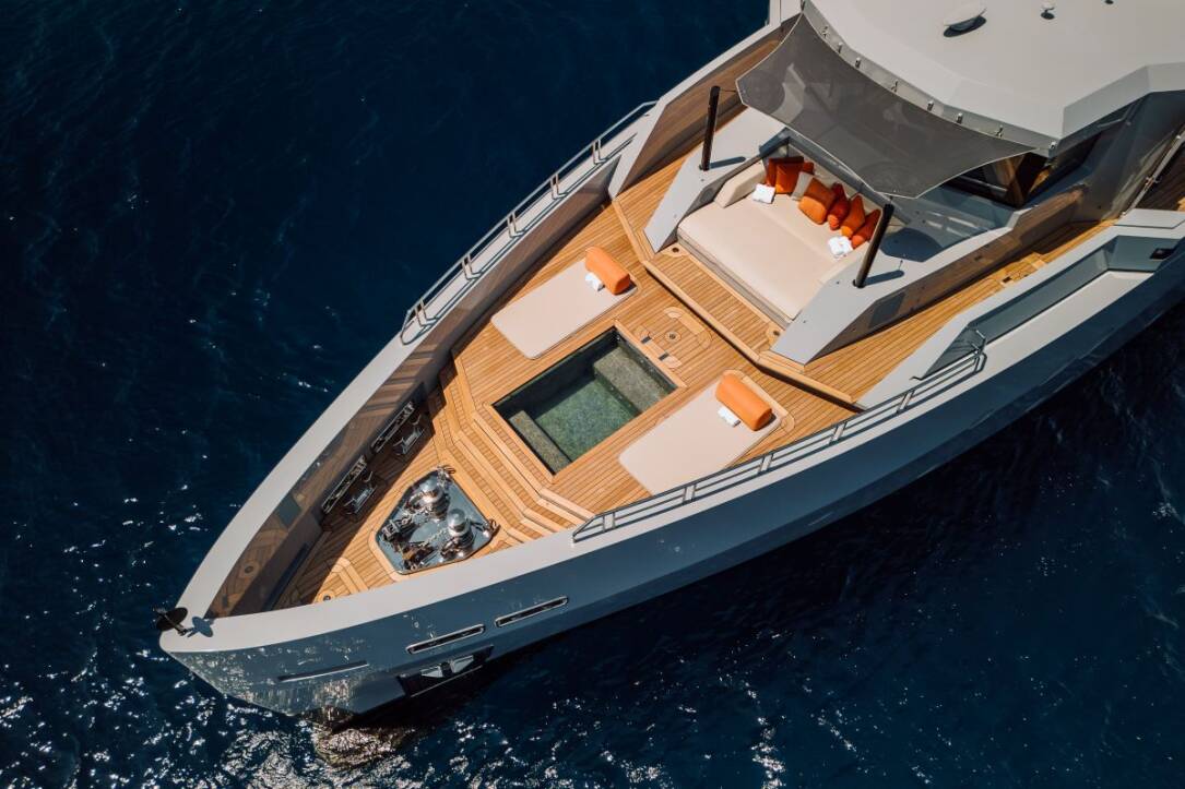 carmen-luxury-motor-yacht-charter-croatia