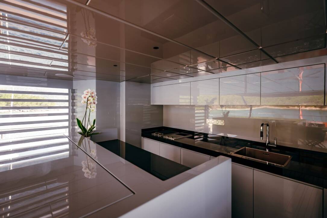 carmen-luxury-motor-yacht-charter-croatia
