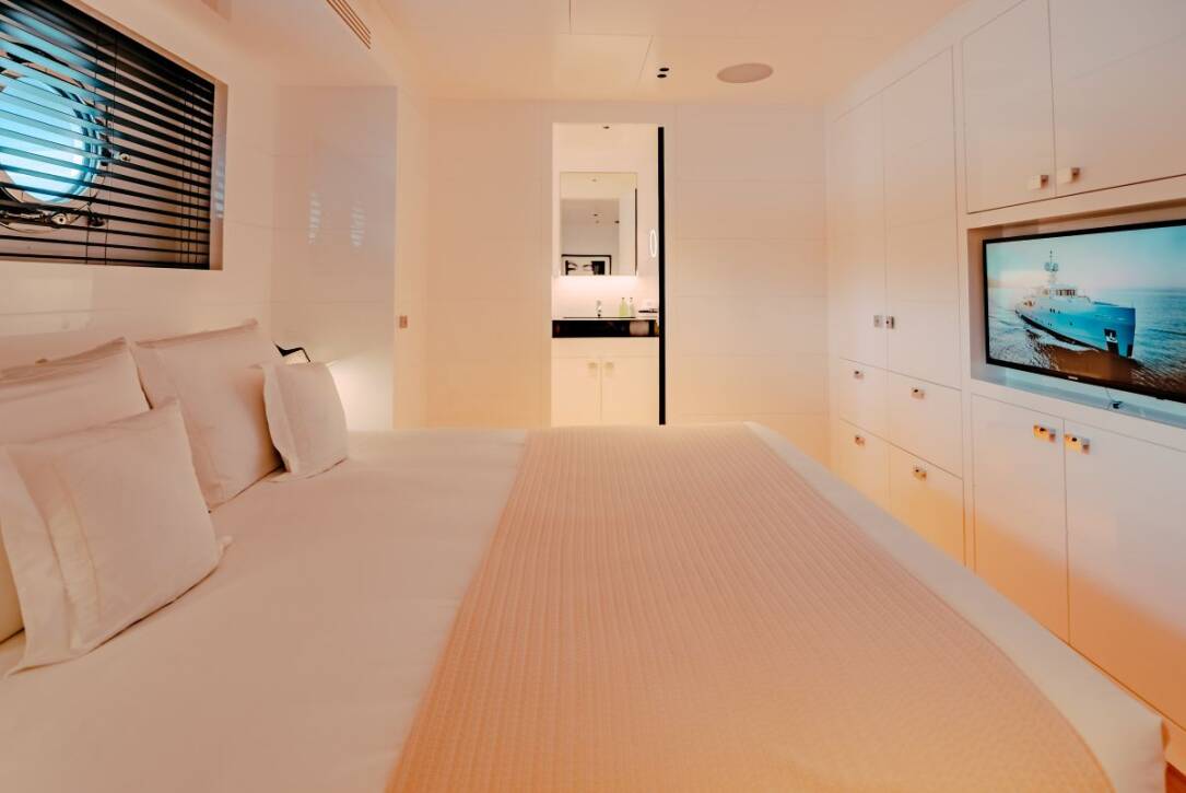 carmen-luxury-motor-yacht-charter-croatia