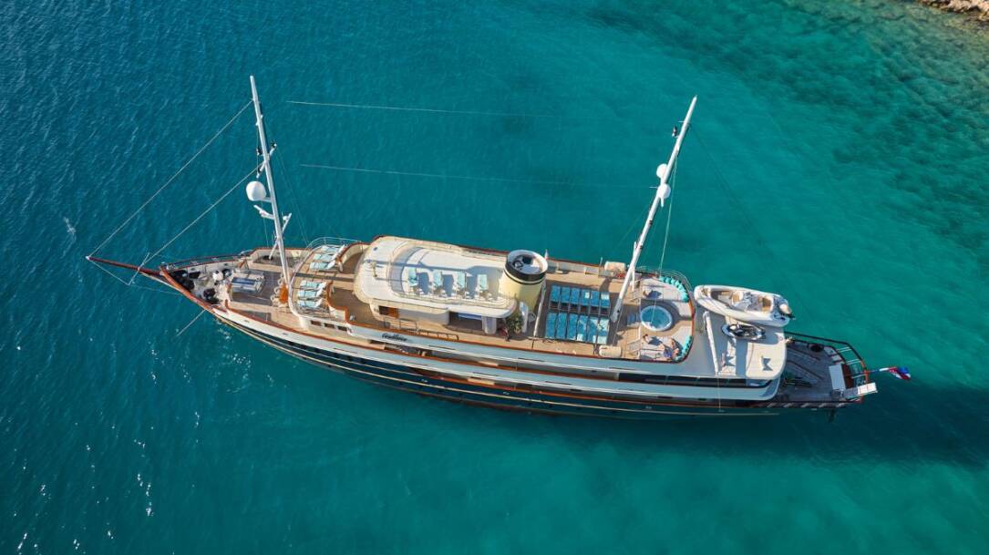 luxury-mini-cruiser-casablanca-charter-croatia
