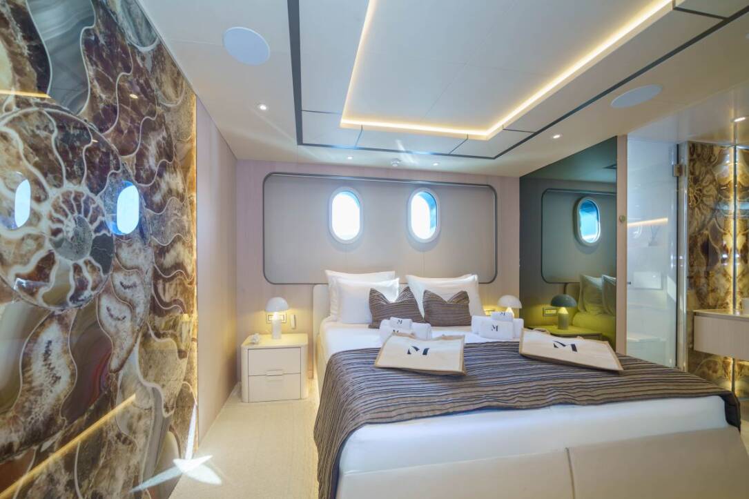 Double Cabin