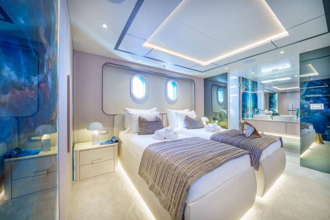Double Cabin