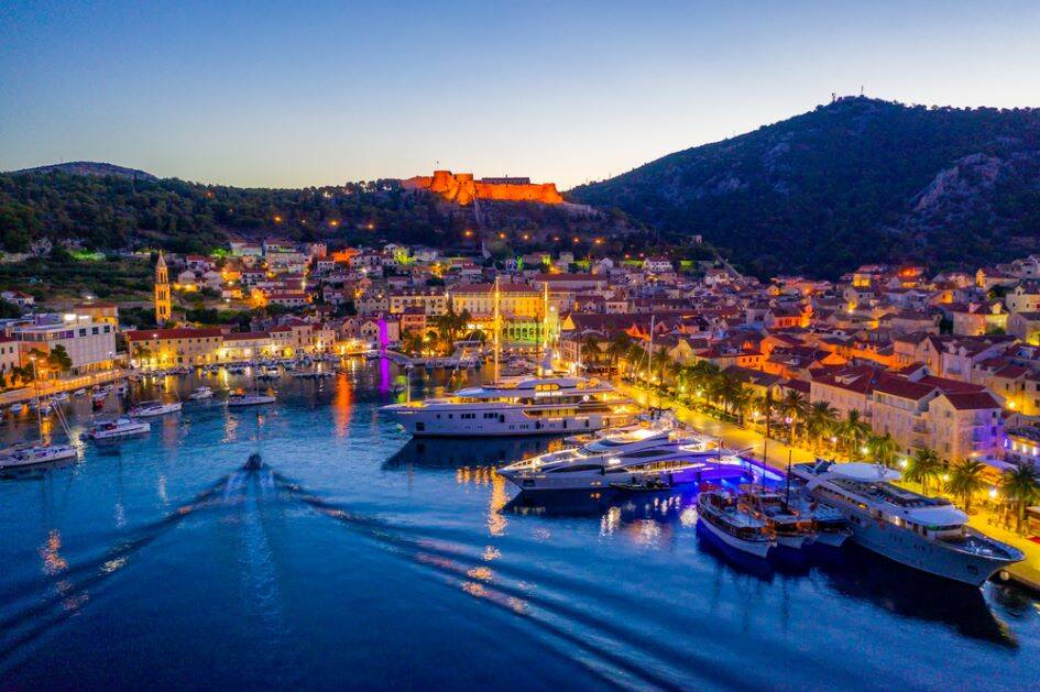 visit-hvar-on-a-luxury-yacht-charter-from-split