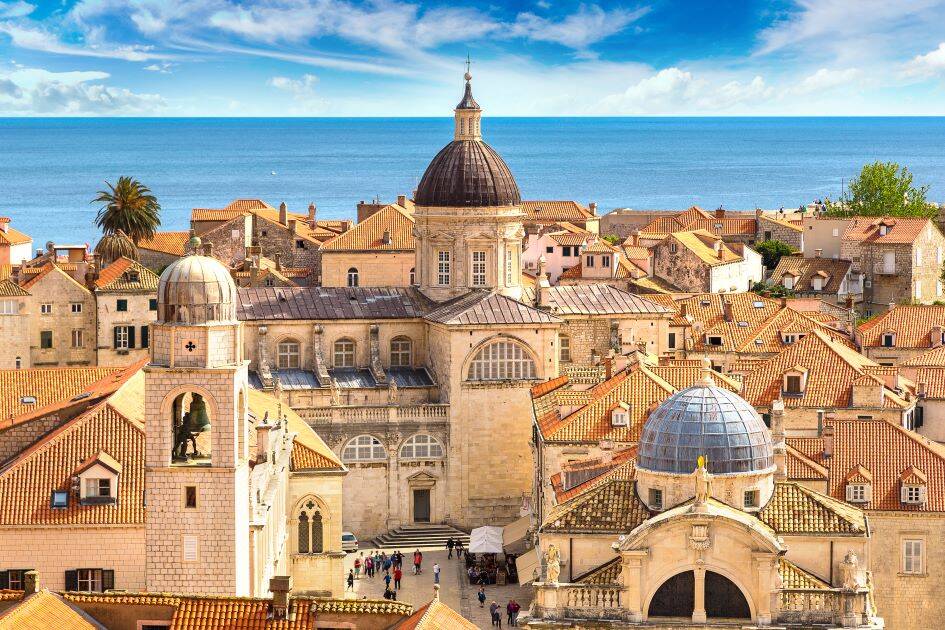 visit-dubrovnik-on-a-luxury-yacht-charter-from-split
