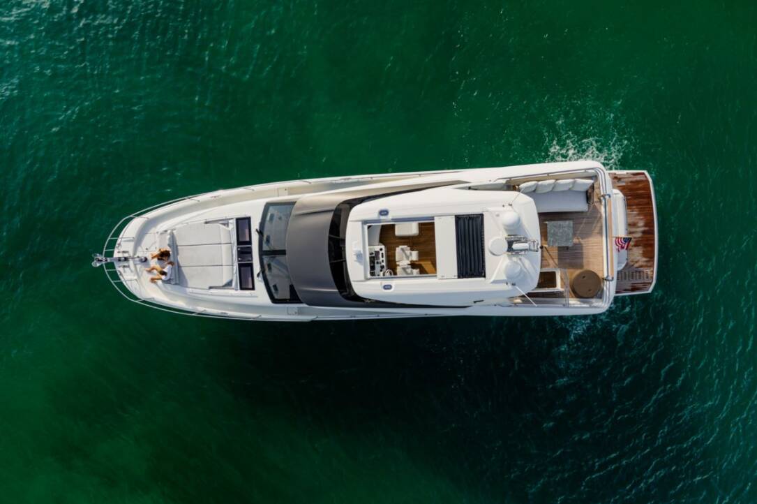 motor-yacht-prestige-690-bazinga-charter-zadar-croatia