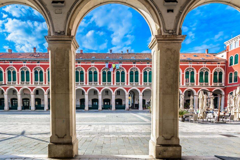 prokurative-square-in-split-croatia