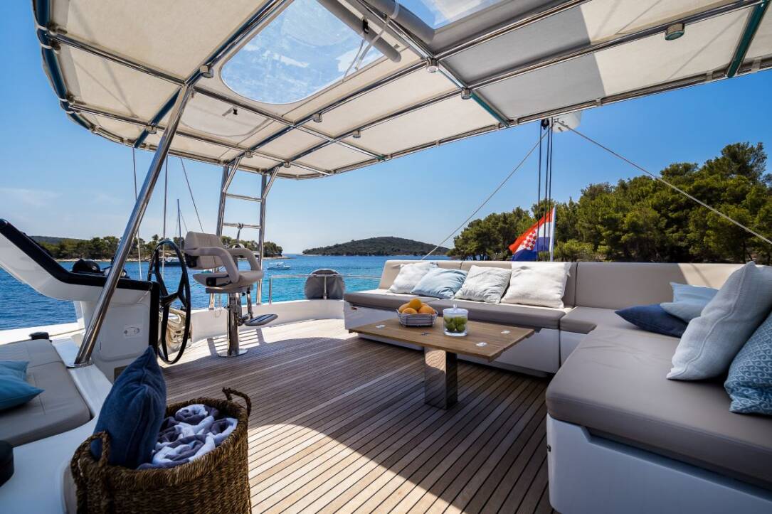 sunreef-50-solitaire-flybridge